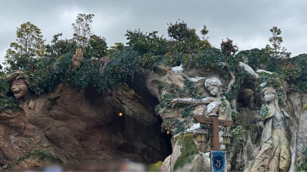 ファンタジースプリングス入り口