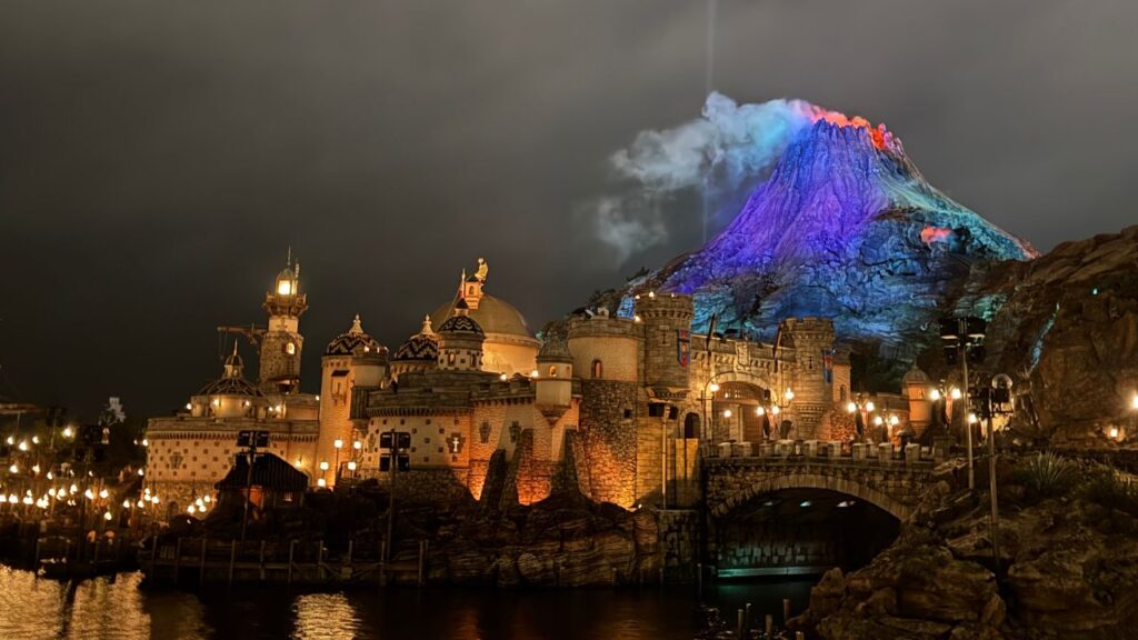 プロメテウス火山の夜景