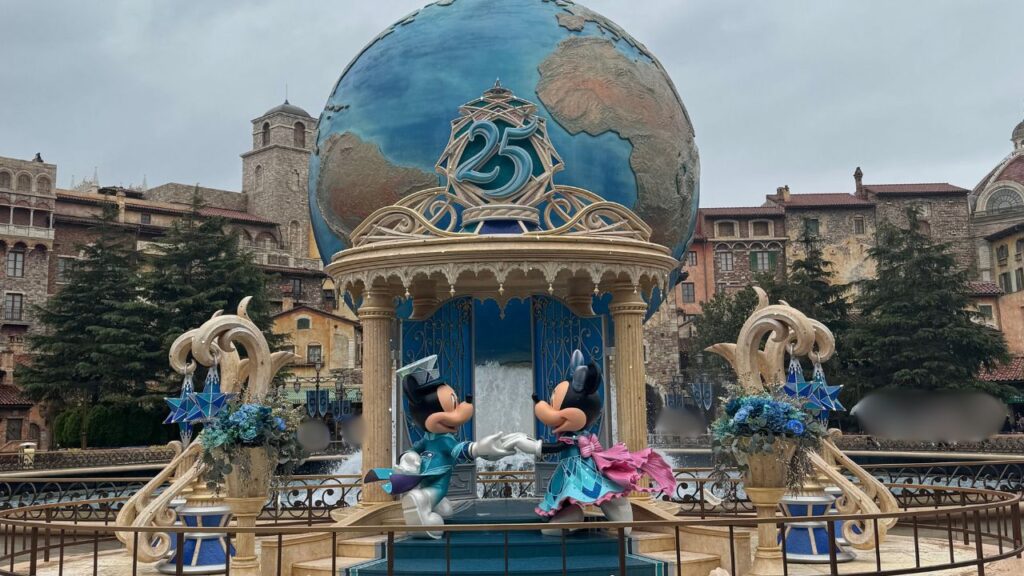 東京ディズニーシー25周年のモニュメント