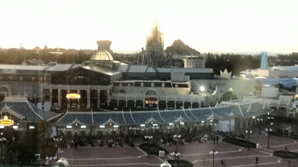 ディズニーランドホテル7階からの眺め
